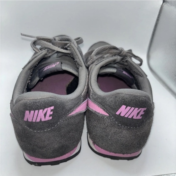 Nike Gennico Sneakers Women’s Sz 9 Light Ash Gray Magenta Lace Up Athletic Shoes - Picture 8 of 8